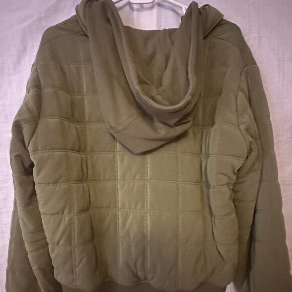 Richer Poorer Women's Quilted Modal Bomber Jacket - Picture 4 of 5